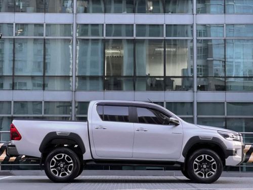 Toyota Hilux 2.4G 4x4 AT diesel in Philippines