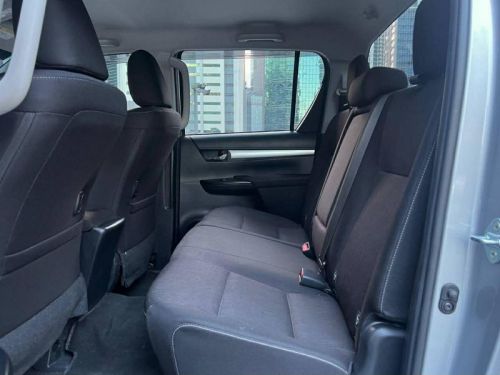 Toyota Hilux 2.4G 4x4 AT diesel in Philippines