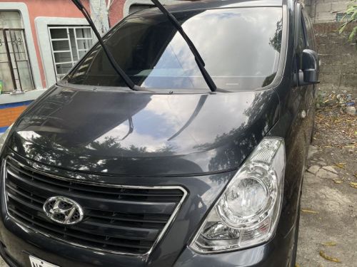Pre-owned Hyundai Grand Starex HVX for sale in 