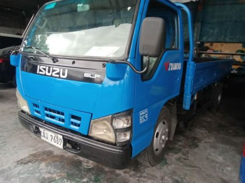 Isuzu Elf in Philippines