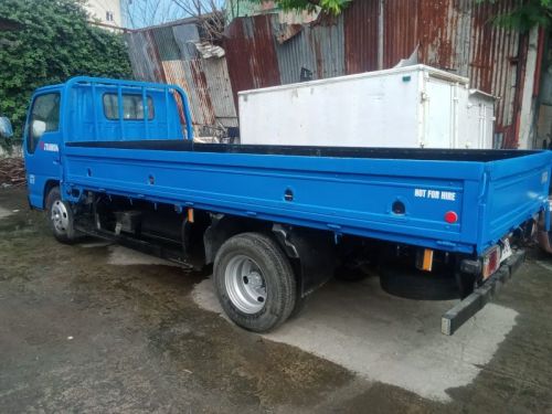 Isuzu Elf in Philippines