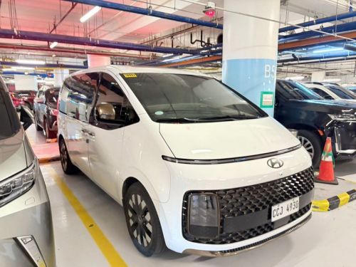 Hyundai Staria 2.2T Premium 8AT AWD 7 seater in Philippines