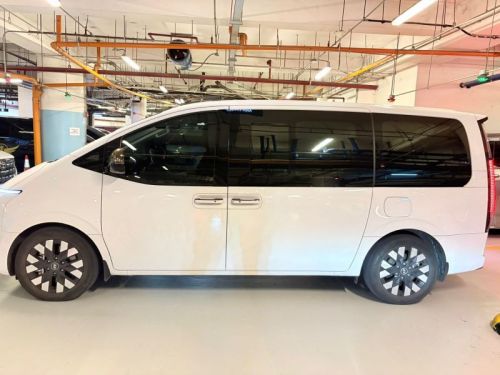 Hyundai Staria 2.2T Premium 8AT AWD 7 seater in Philippines