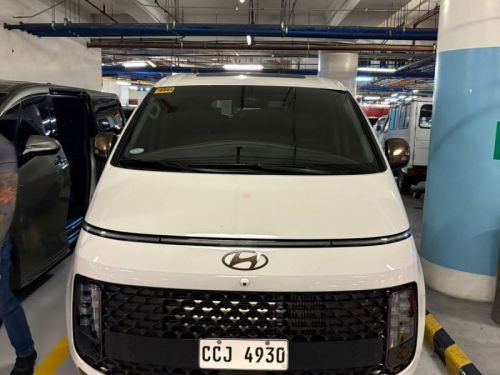 Hyundai Staria 2.2T Premium 8AT AWD 7 seater in Philippines