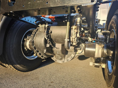 Asia GAC T9 6x4 10wheel electric tractor head truck in Philippines
