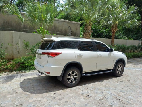 Toyota Fortuner 2.4 G in Philippines