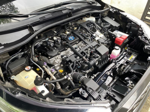 Toyota Corolla Cross 1.8L V HEV CVT in Philippines