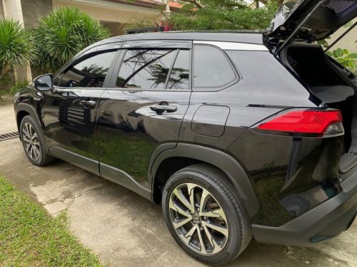 Toyota Corolla Cross 1.8L V HEV CVT in Philippines