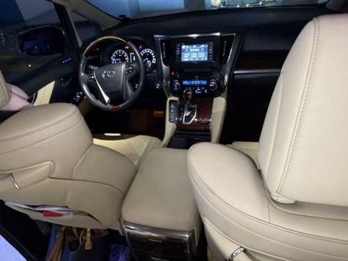 Toyota Alphard in Philippines
