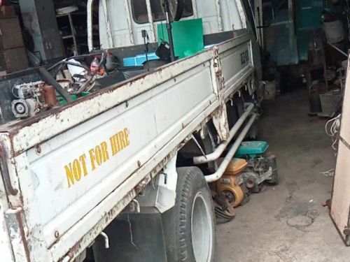 Isuzu Elf Dropside in Philippines